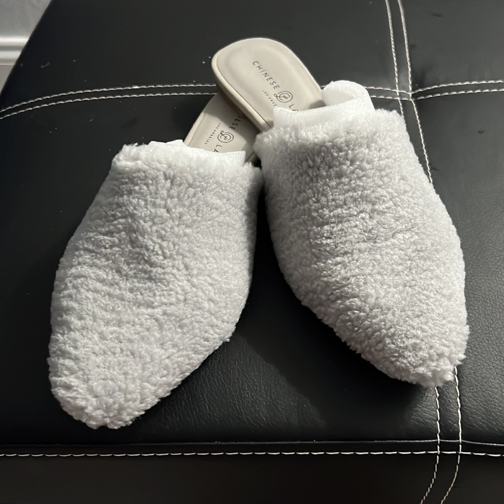 Fluffy slip on sandals hard bottom, indoor/outdoor size 7
